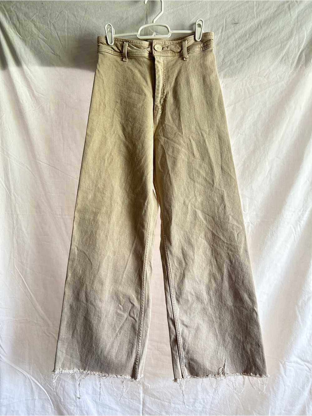Zara Women’s Super High-Rise Wide-Leg Jeans in Khaki W28/L28 size 6